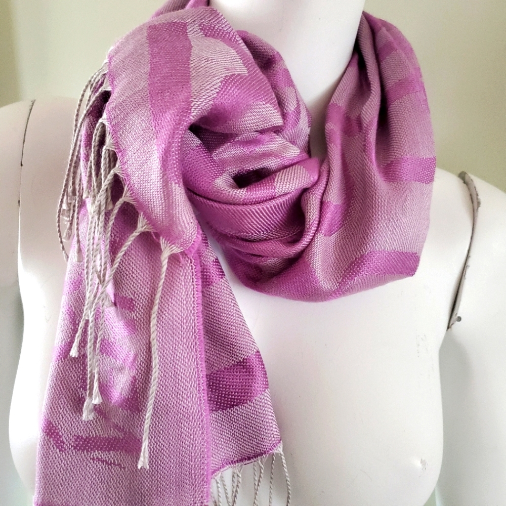 Enrico Coveri Woven Scarf Orchid Reversible Authentic NWT 70"x 30"